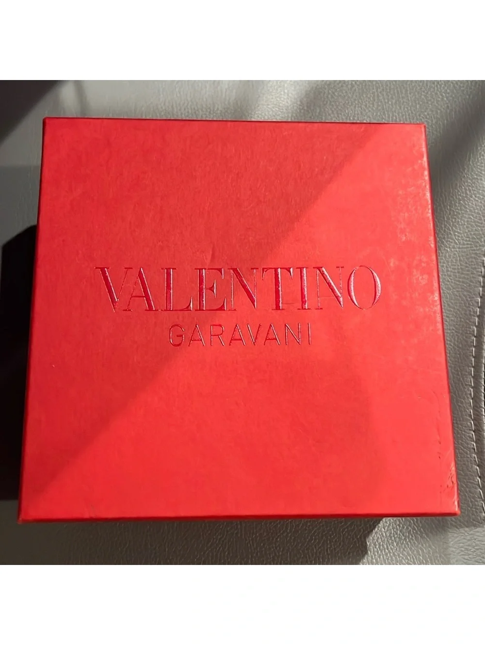 Valentino Garavani V-Logo Plaque Leather Belt in Olive Green, Size 90 New w/Tag